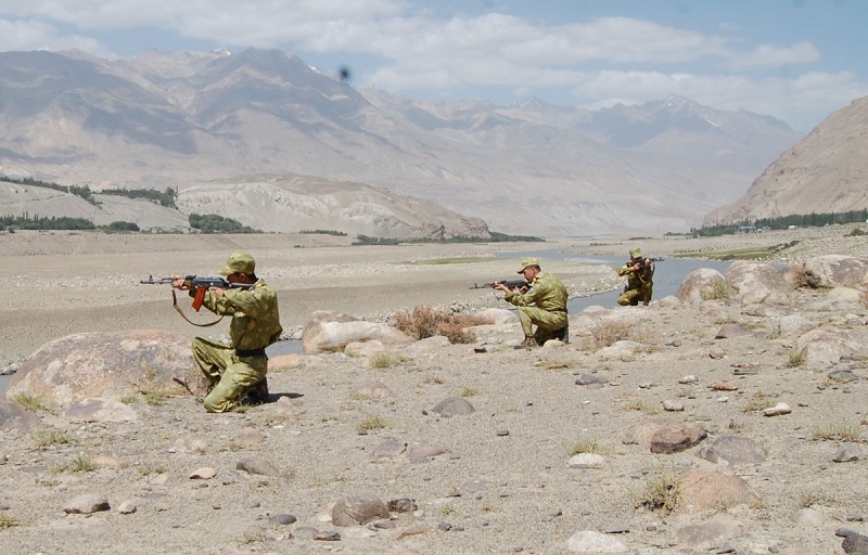 Служившие на таджикско-афганской границе просят признать их участниками боевых действий.