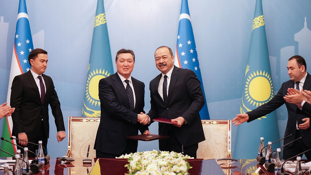 Казахстан и Узбекистан подписали 52 соглашения на сумму около $500 млн