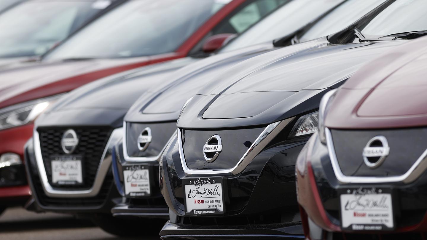 В Японии начались слушания в отношении бежавшего директора Nissan