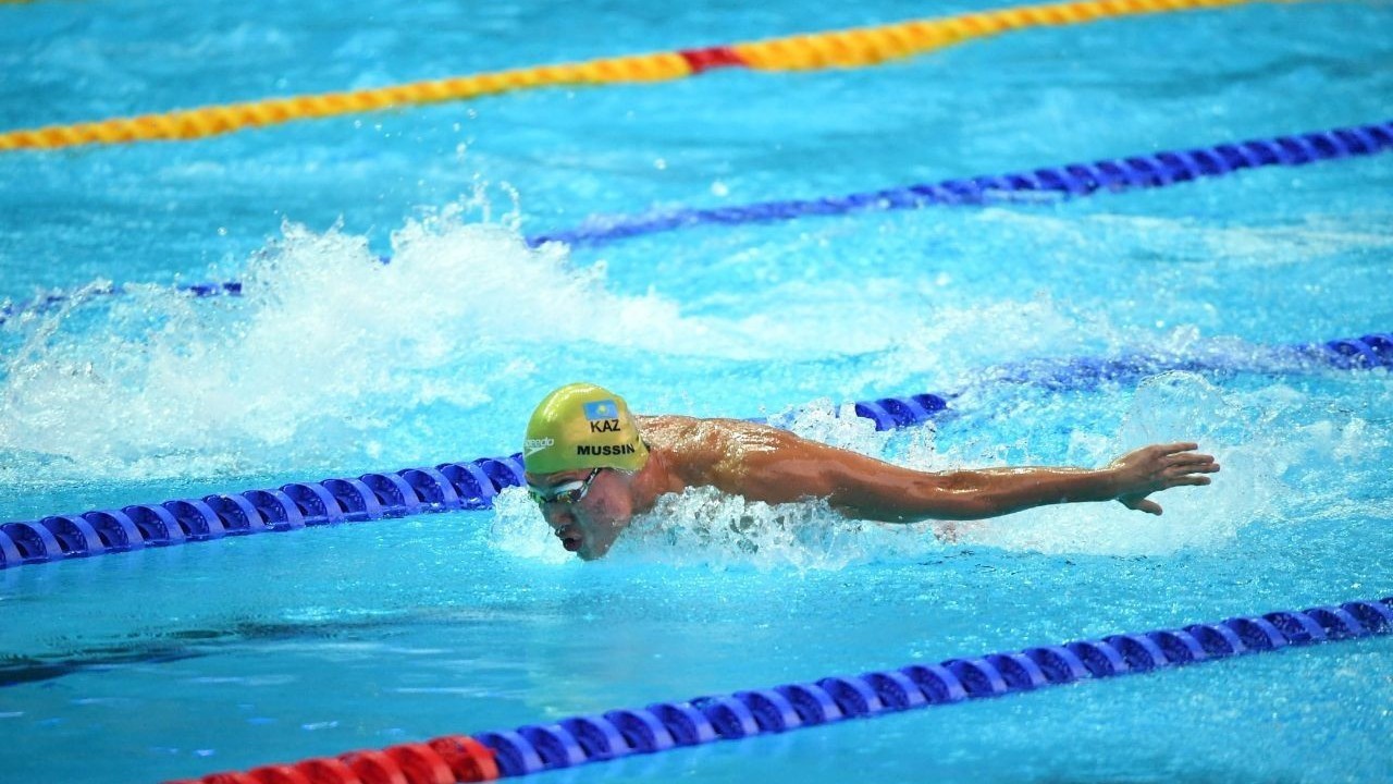 Несколько рекордов установили казахстанцы на чемпионате мира по плаванию на короткой воде