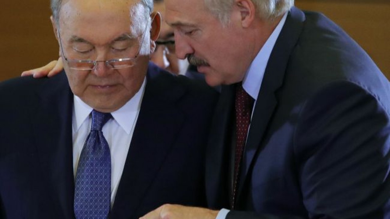 Александр Лукашенко провел телефонный разговор с Нурсултаном Назарбаевым