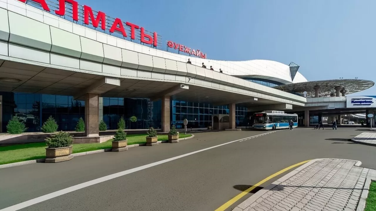 Было страшно, но никто не паниковал – сотрудники аэропорта Алматы
