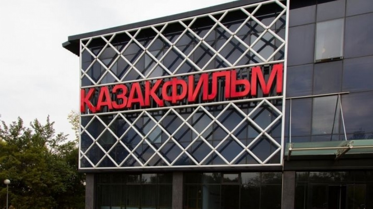 12 машин продал "Казахфильм" после проверки счетного комитета