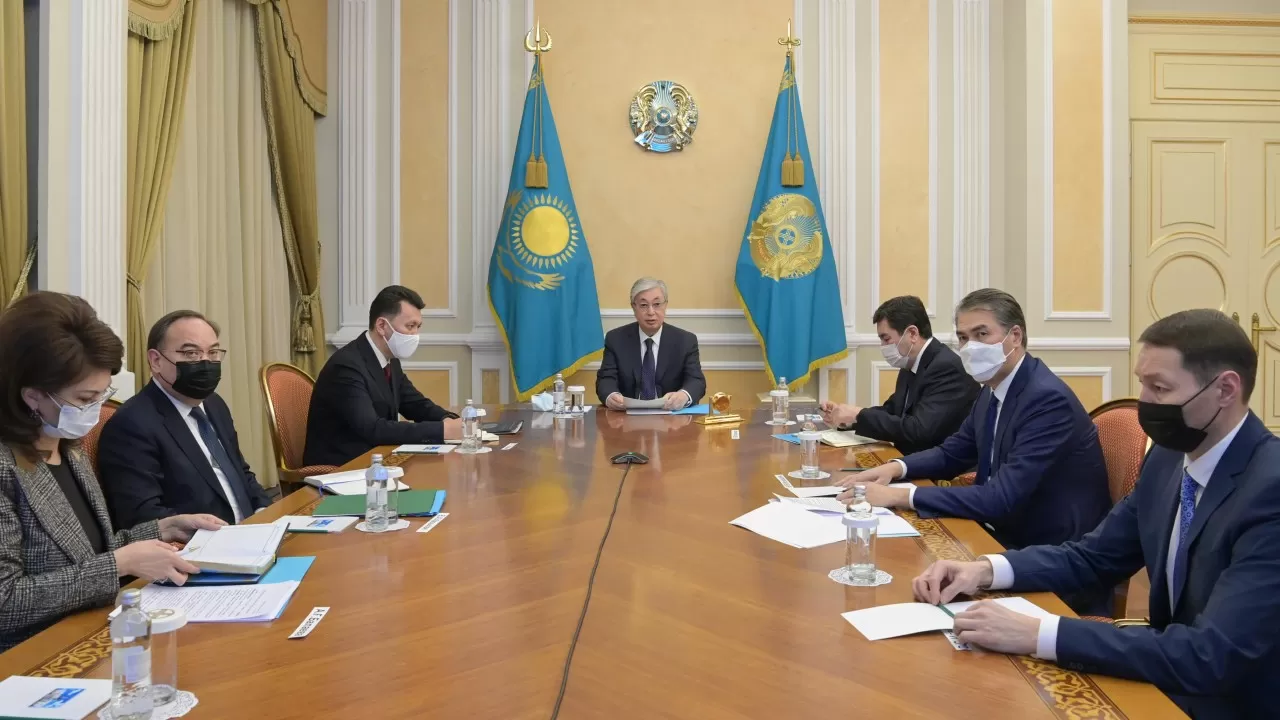Президент провел совещание с руководителями отдельных государственных органов