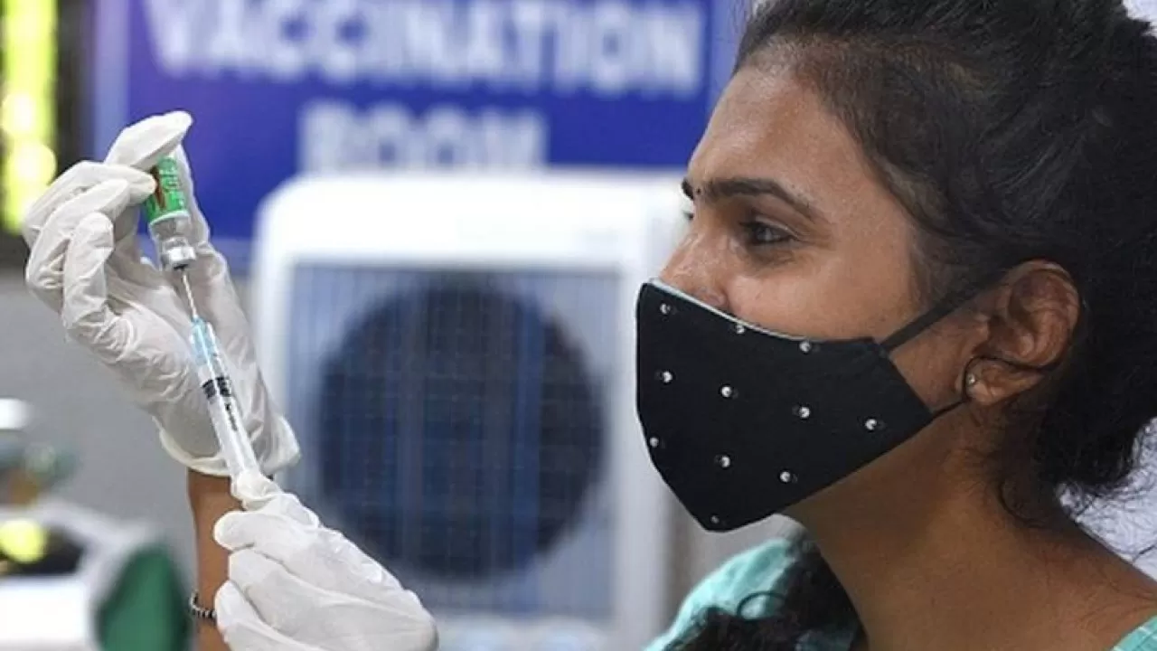 Үндістанда "омикрон" штамына қарсы вакцина жасалады