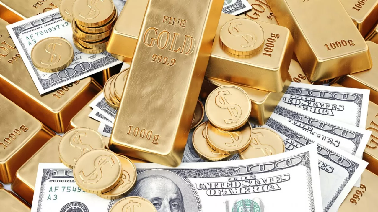 Аналитик: Долгосрочные вложения в доллар, золото и недвижимость — самые надежные  