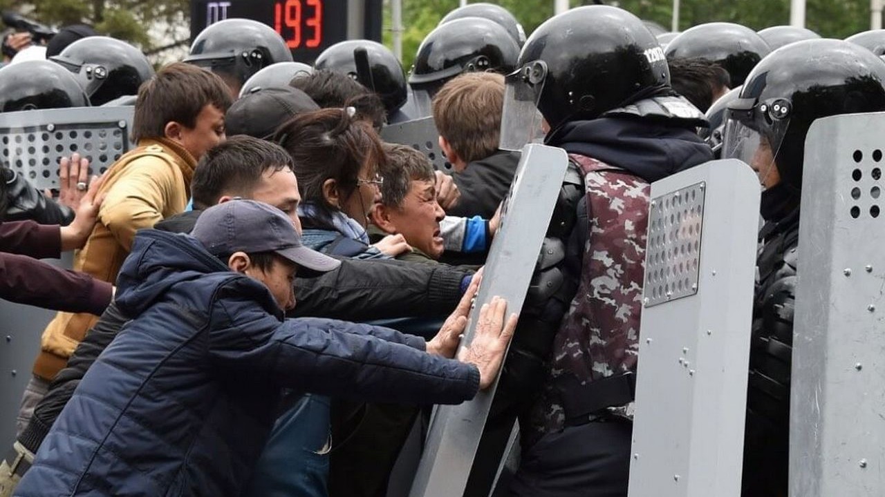 Беспорядки в Казахстане могут спровоцировать массовый отток людей из страны?