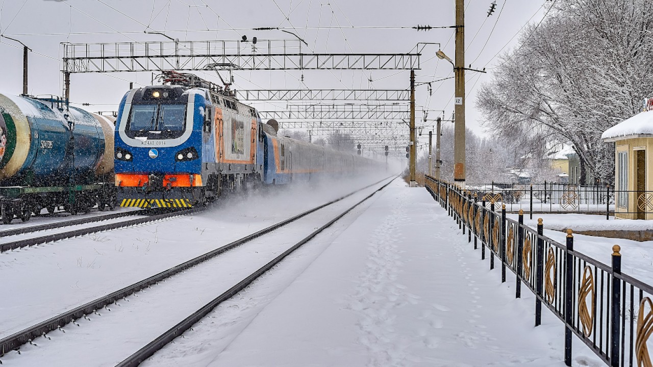 Еще 4 поезда начали курсировать между Алматы и Нур-Султаном