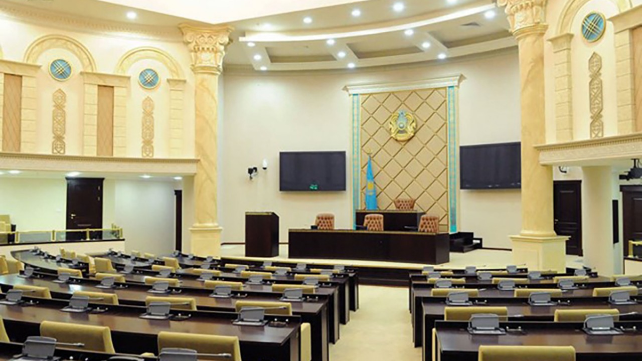 Парламент Сенатының депутаты Нұрлан Әбдіровтің өкілеттігі тоқтатылды
