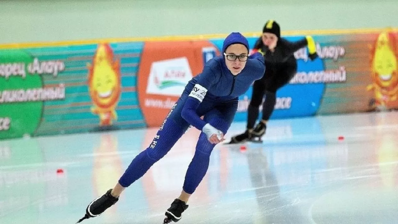 Конькиші Алина Дауранова жастар арасындағы әлем чемпионатының күміс жүлдесіне ие болды