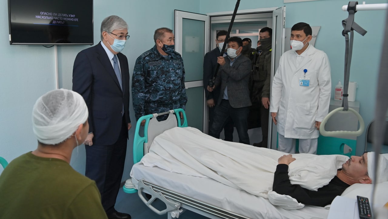 Президент Касым-Жомарт Токаев посетил больницу скорой неотложной помощи г. Алматы