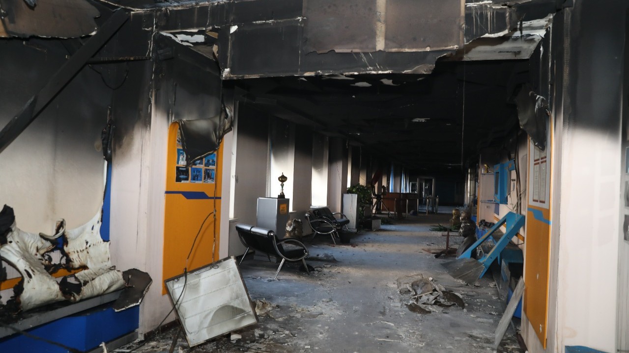 Десять госучреждений Алматы требуют капитального ремонта после погромов