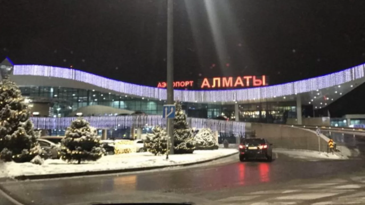 Казахстанские авиаперевозчики отменили 27 рейсов  