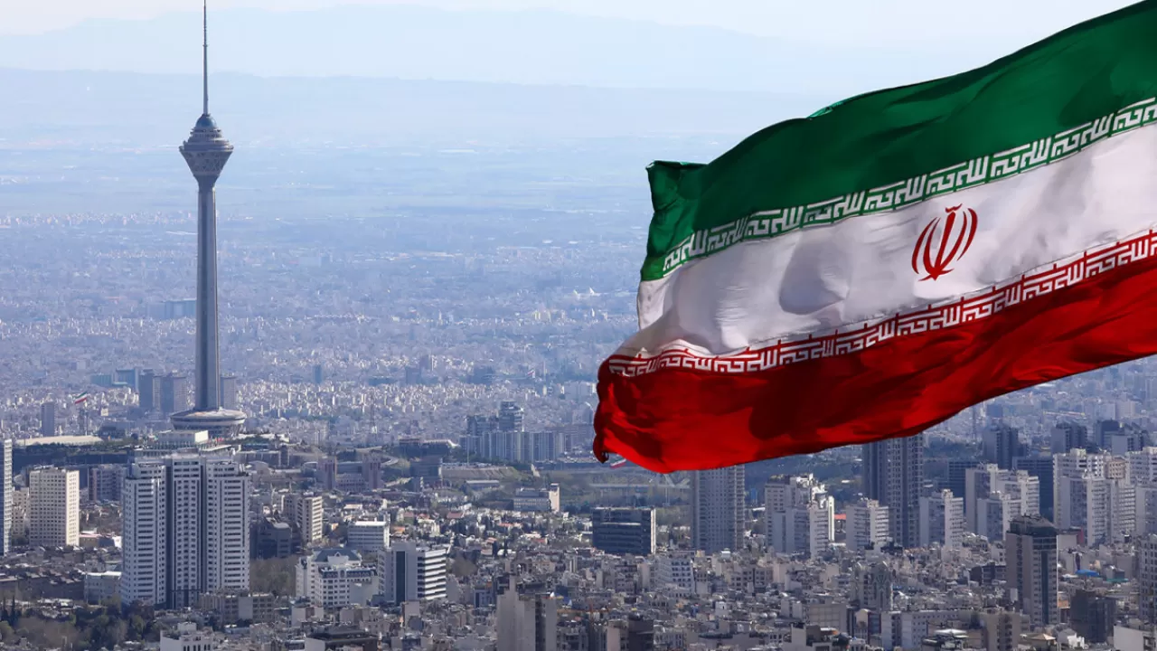 Франция призвала своих граждан покинуть Иран