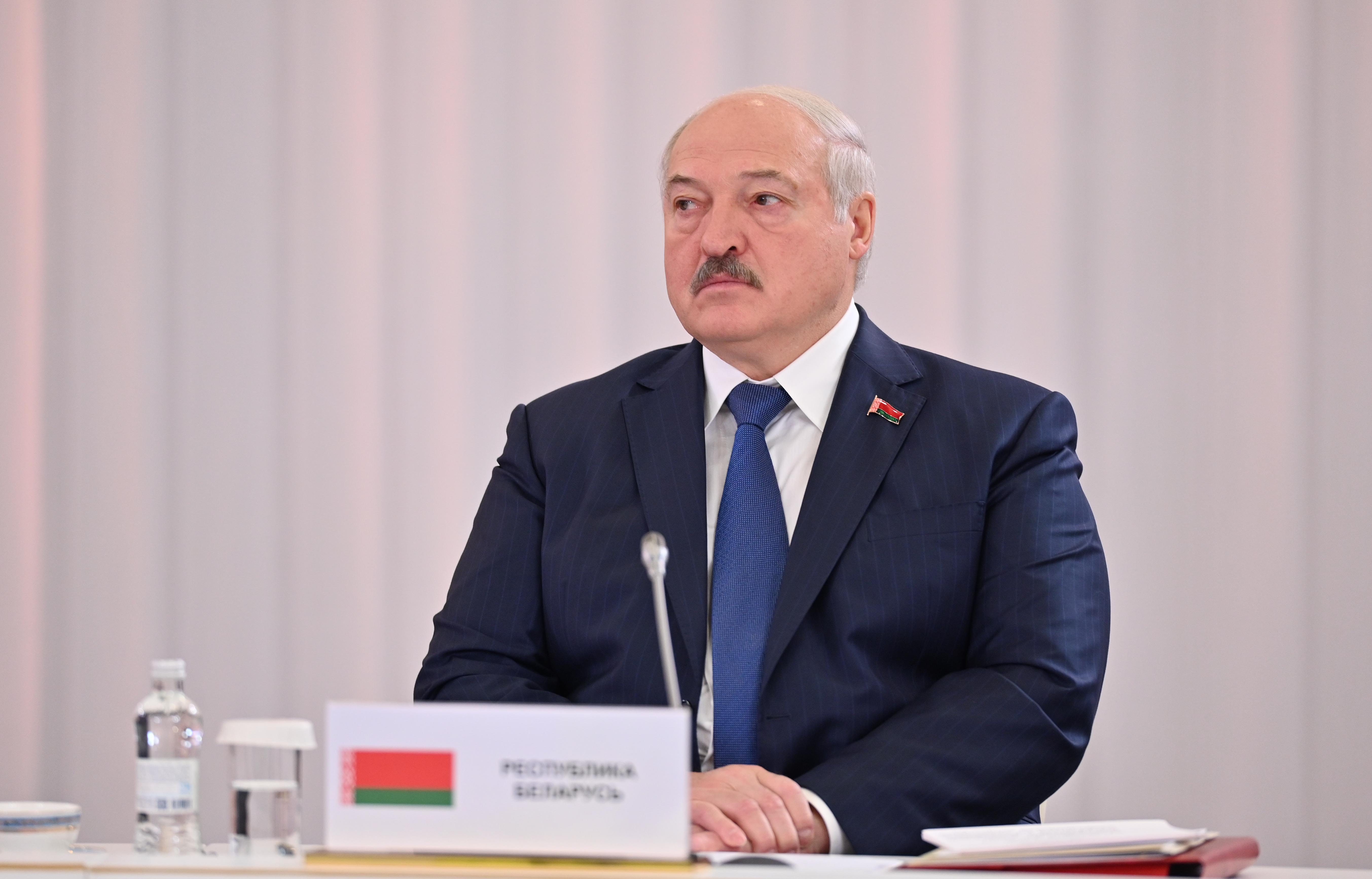 Лукашенко: Беларусьте жоғары террористік қауіп режимі жарияланды