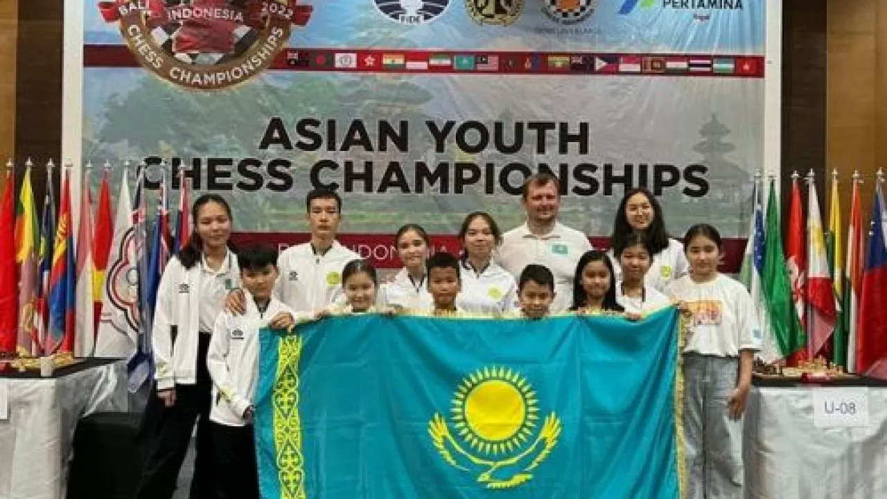 12 медалей завоевали казахстанские шахматисты на ЧА в Индонезии
