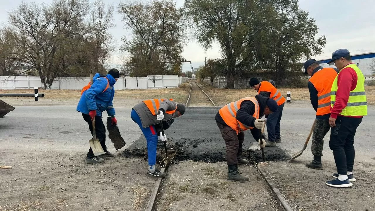 Полиция пресекла нарушение по укладке асфальта на ж/д путях