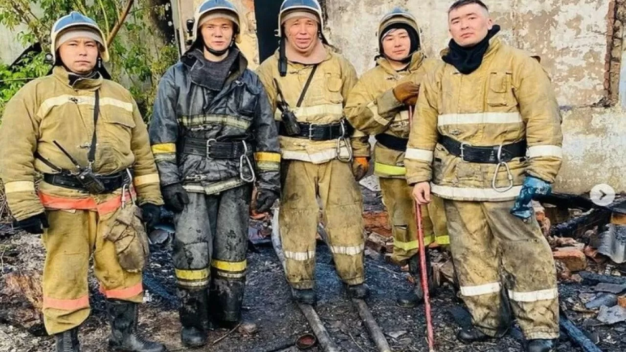 Мобилографиямен айналысатын өскемендік өрт сөндіруші өнерімен тәнті етті