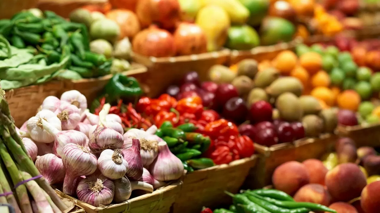 Свежие овощи подорожали на 10% за год в Казахстане