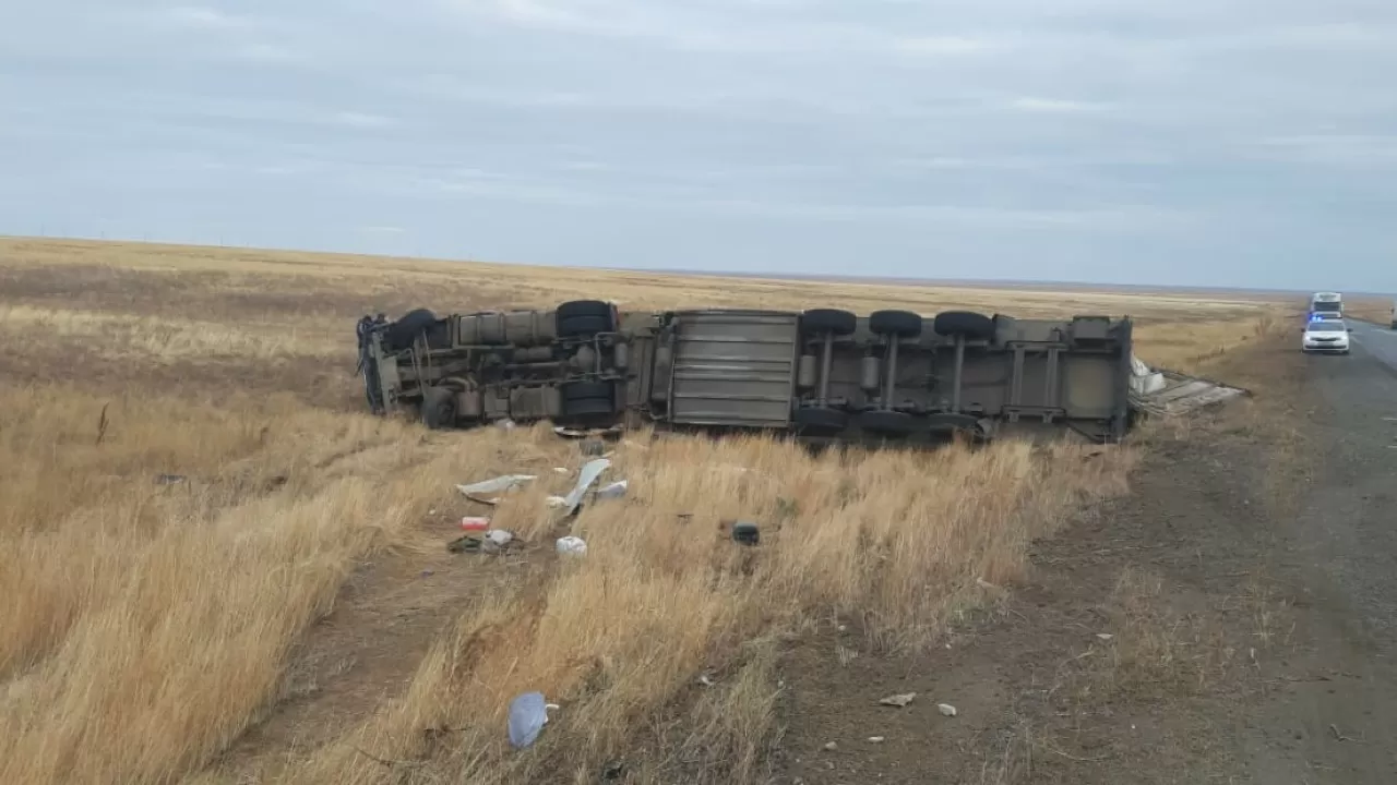 Пьяный дальнобойщик совершил ДТП в Актюбинской области