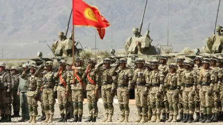 В Кыргызстане предложили со всех работающих взимать по 200 сомов на покупку оружия для армии