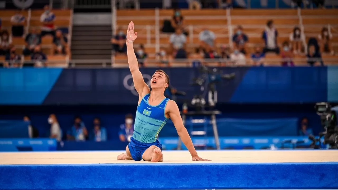 Двое казахстанцев пробились в финал чемпионата мира по спортивной гимнастике