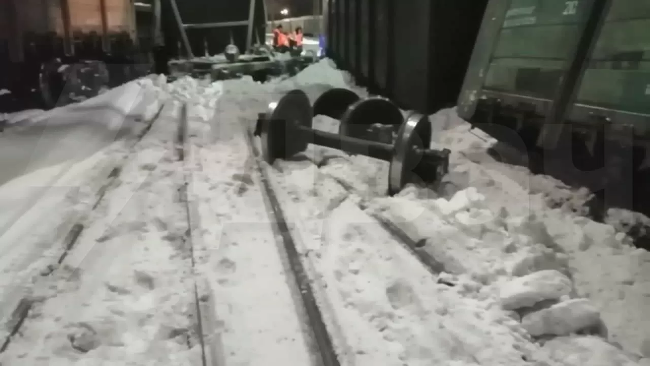 Қарағанды маңында 14 жүк вагоны рельстен шығып кетті