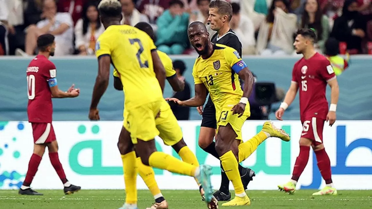 Сборная Катара проиграла стартовый матч чемпионата мира по футболу