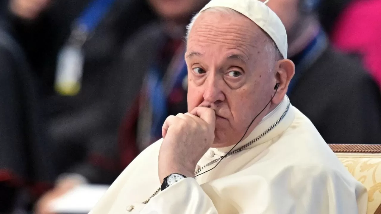 Папа римский: "Ватикан работает над поиском решений украинского кризиса" 