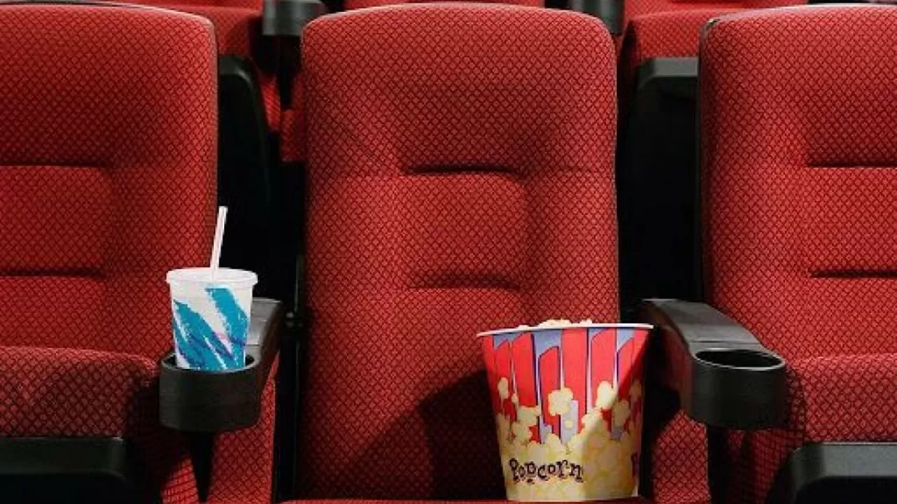 В Казахстане подорожали билеты в кино  