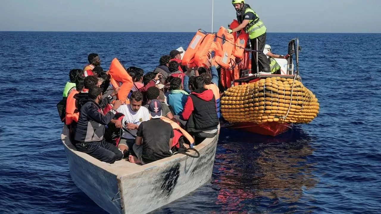 Италияның мигранттарға қарсы шешімі дауға ұласты