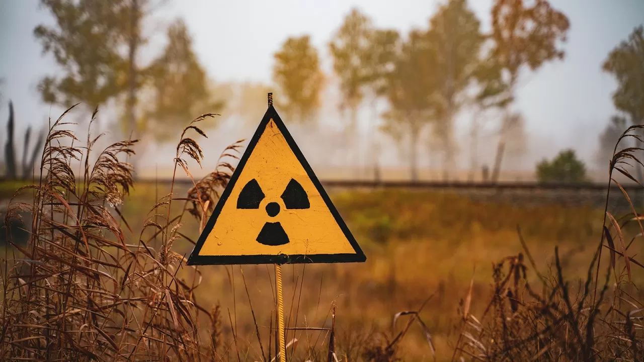 Активист потребовал у акимата Усть-Каменогорска установить знаки радиационной опасности