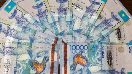 По 1,5 млн тенге пенсий передали казахстанцы частным управляющим компаниям
