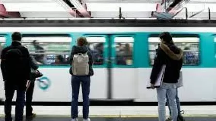 Парижде ереуілдерге байланысты метро қатынасы тоқтатылды