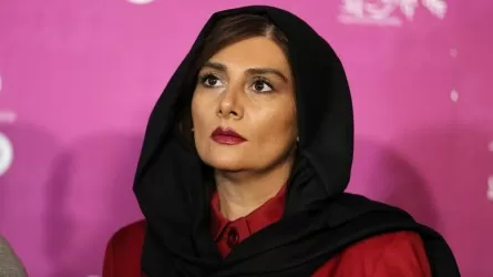 Двух актрис арестовали в Иране за снятые хиджабы