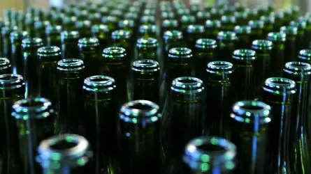 2,5 тысячи бутылок опасного алкоголя могли попасть на столы костанайцев