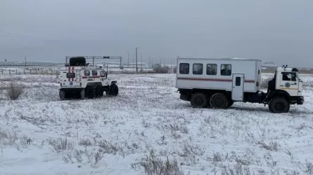 Астана-Шымкент бағытындағы автобус бұзылып, жолаушылар аязда жолда қалды