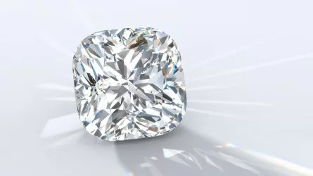 Самый крупный и чистый лабораторный алмаз вырастили в России 