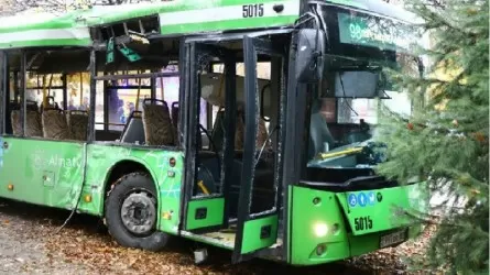 Алматыда автобустардың соқтығысуынан зардап шеккендер 21-ге жетті