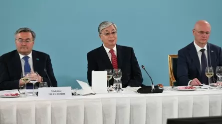 Создать торговое представительство Франции в Казахстане предложил Токаев
