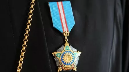 Президент РК вручил награды некоторым жителям Мангистауской области