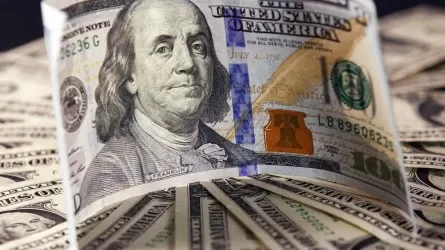 Доллар упал на 1% после данных об инфляции в США