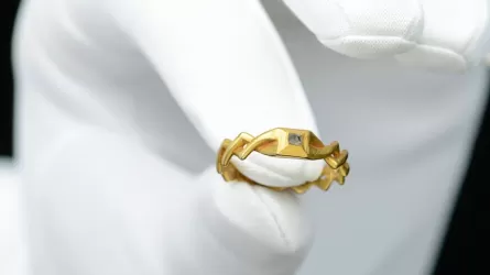 Британец нашел средневековое кольцо стоимостью более 21 млн тенге