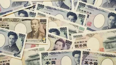 Японский министр призвал фирмы повысить зарплаты сотрудникам