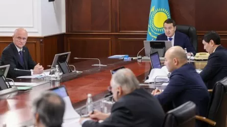 Алихан Смаилов провел заседание совета директоров холдинга "Байтерек"