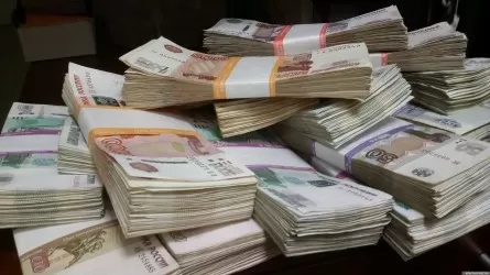 Рекордную сумму похитили мошенники со счетов россиян 