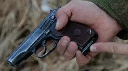 В Павлодаре расследуют смерть человека от табельного оружия