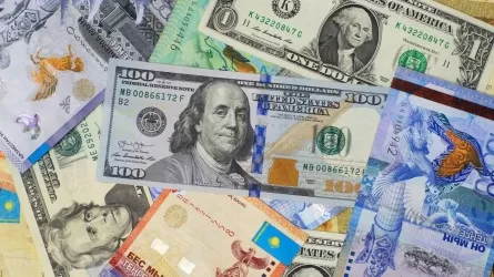 Первую неделю после президентских выборов тенге закрывает "в минусе" к доллару