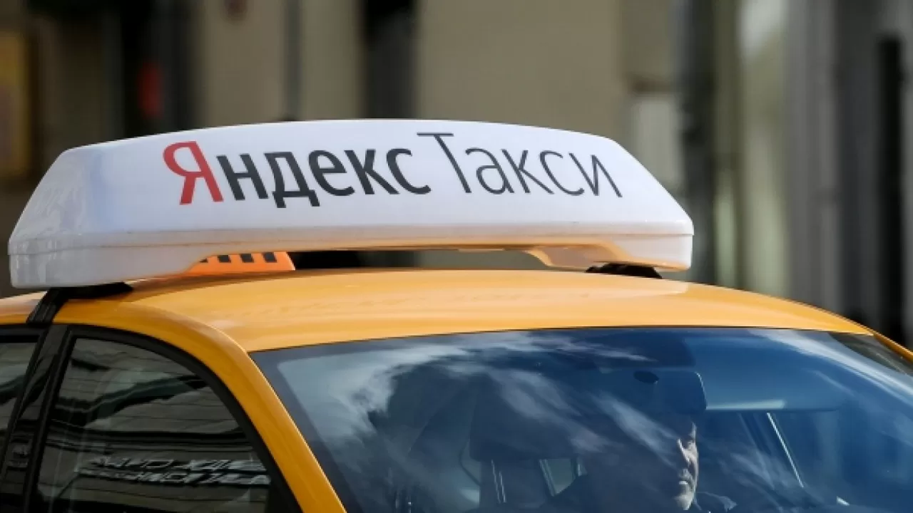 "Яндекс.Такси"-дің бағаны қымбаттауына байланысты іс сотта қаралып жатыр