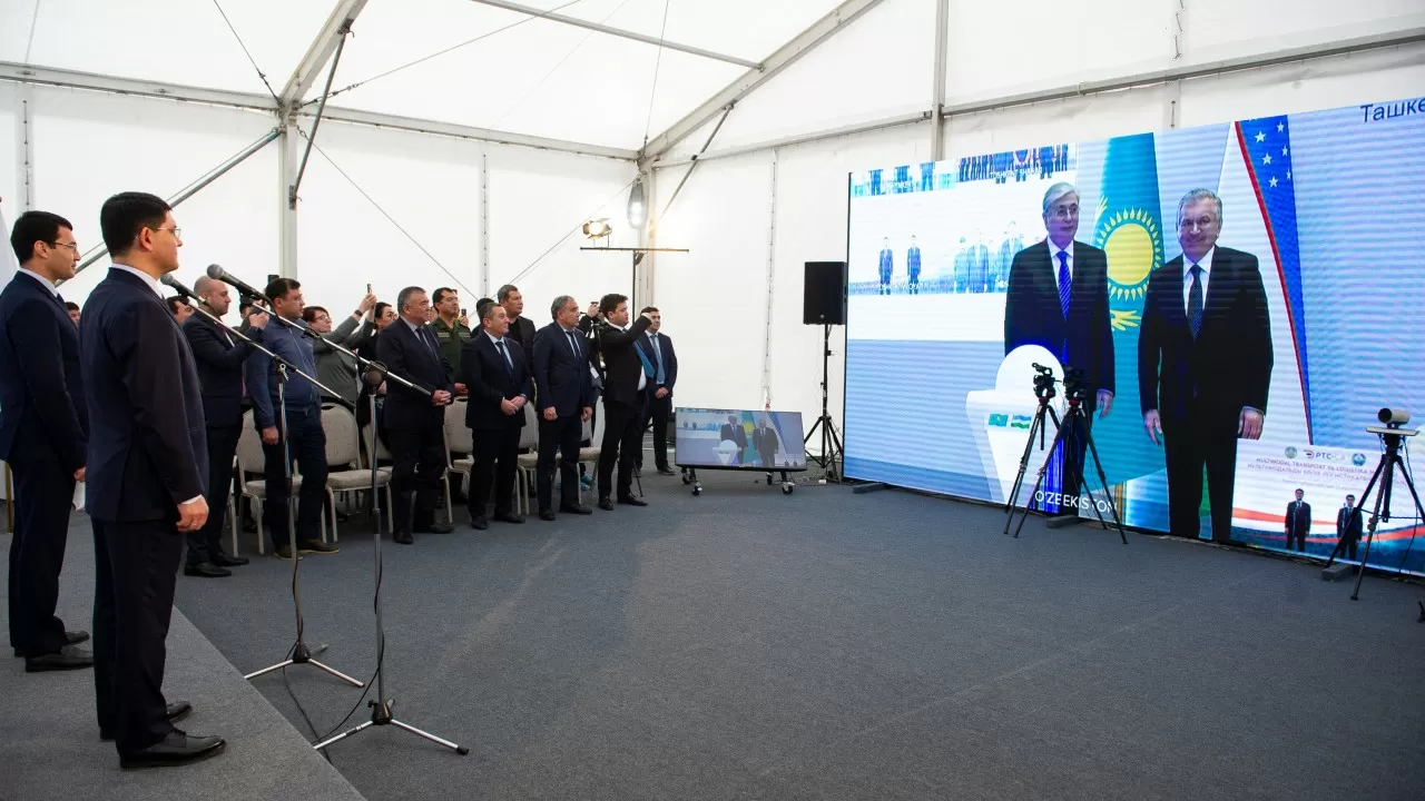Казахстан построит под Ташкентом транспортно-логистический терминал